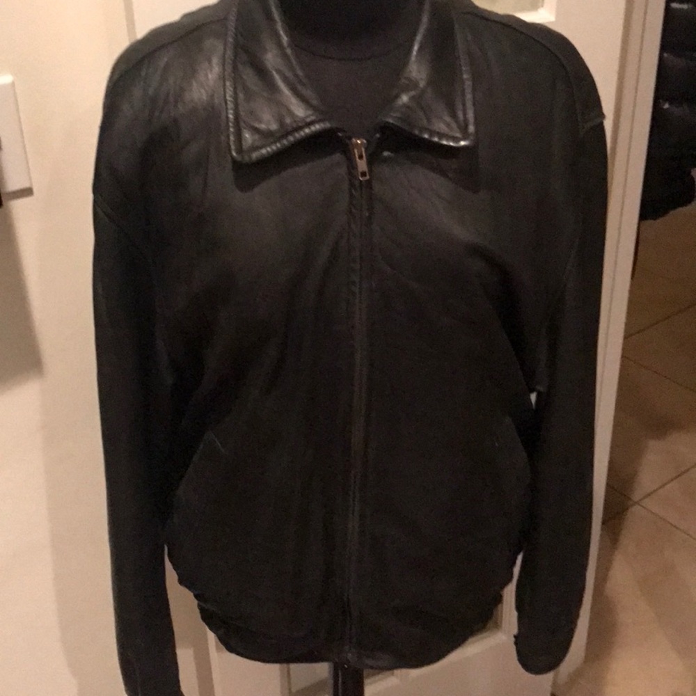 Men's Kenneth Cole black leather jacket w/lining